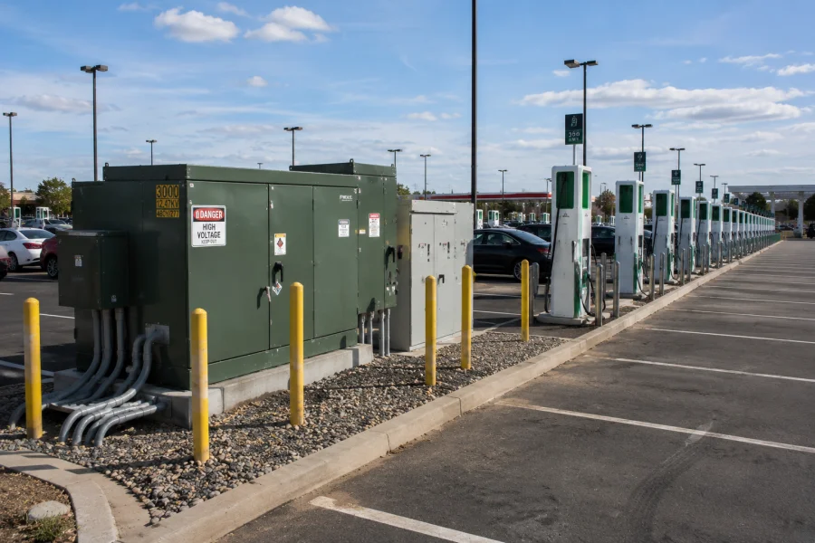 EV charging station pad mounted transformer for electric vehicle fast charging infrastructure, DC fast charging systems, commercial EV charging networks, and utility power distribution by Yawei Transformer