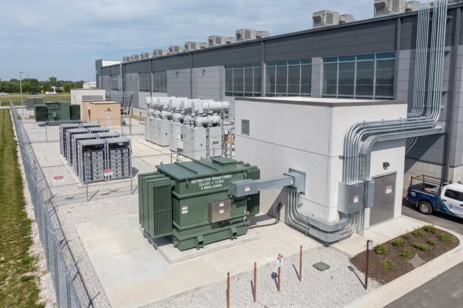 Data center power transformer supplier and manufacturer providing 35kV–110kV and 5MVA–120MVA custom substation and medium voltage (MV) distribution transformer solutions for hyperscale and mission-critical facilities by Yawei Transformer